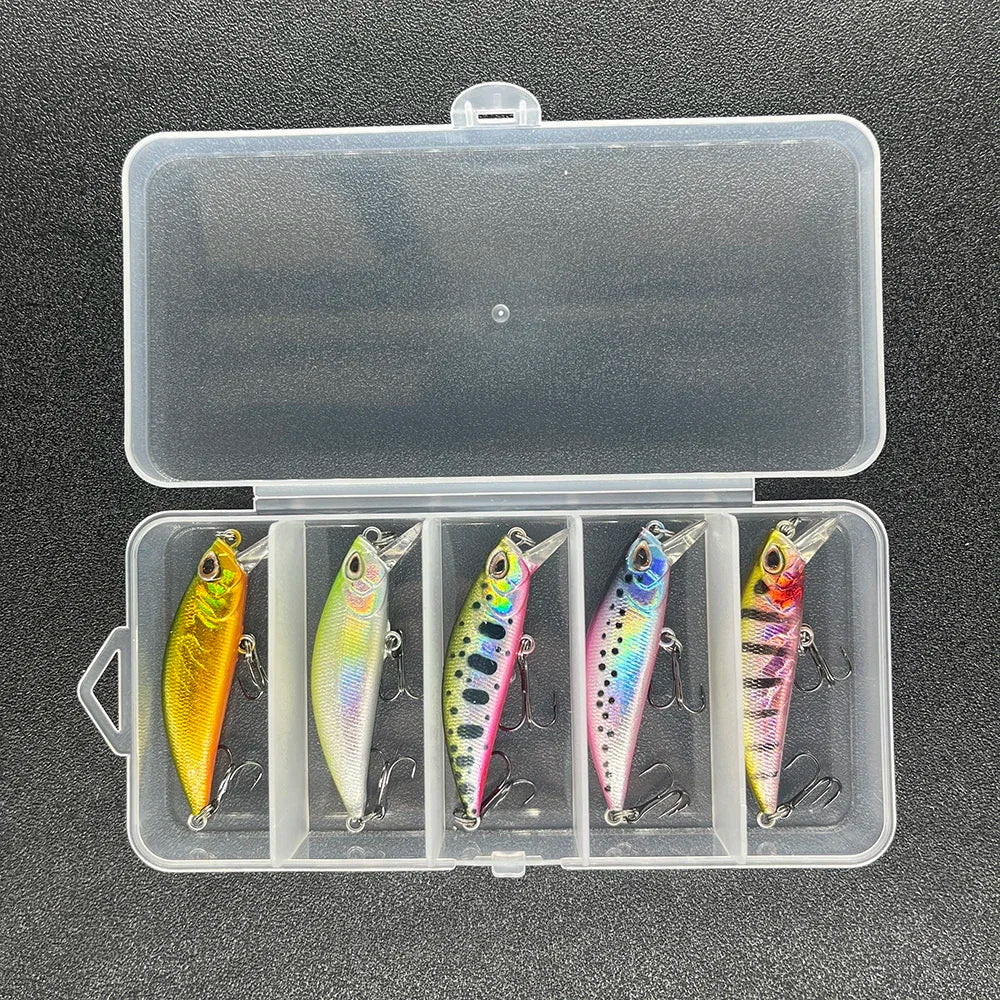 Kit 5 Mini Iscas Minnow Afundantes 5,5 cm 5 g + Estojo – Para Pesca Ultraleve